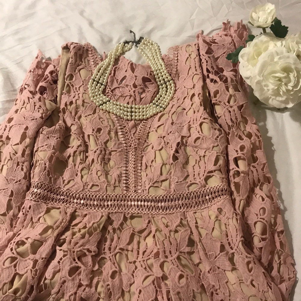 Romeo + Juliet couture Pink lace dress